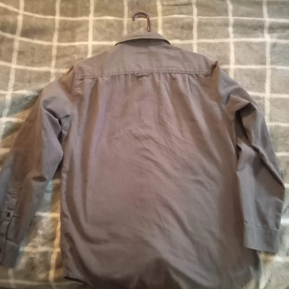 Button down - Picture 2 of 2